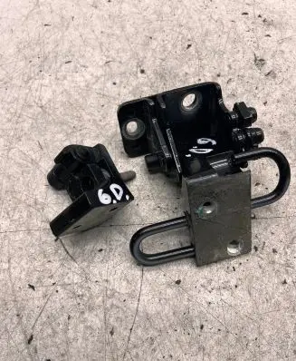 Rear door hinge set