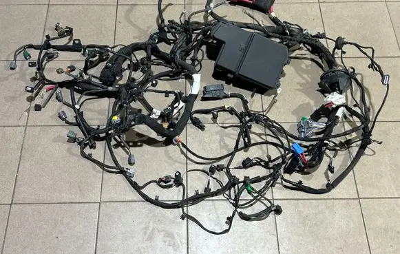 Renault Megane IV Engine installation wiring loom 240118779R 403883131R 03350794