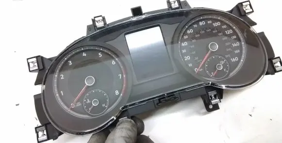 Volkswagen Atlas Speedometer (instrument cluster) 3CN920850A
