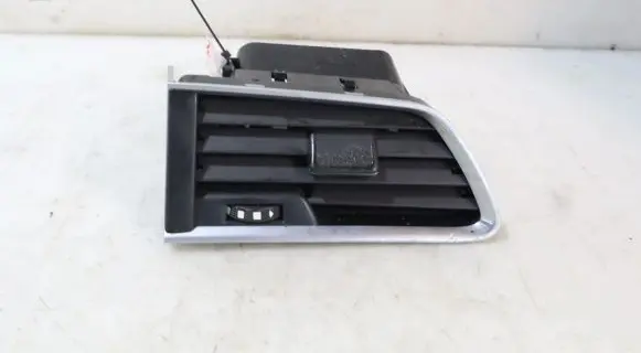 Peugeot 508 Dashboard side air vent grill/cover trim