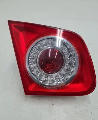 Volkswagen Jetta V Tailgate rear/tail lights 1K5945093