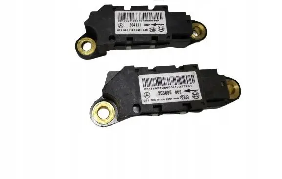 Mercedes-Benz CLS C219 Airbag deployment crash/impact sensor 0018209126