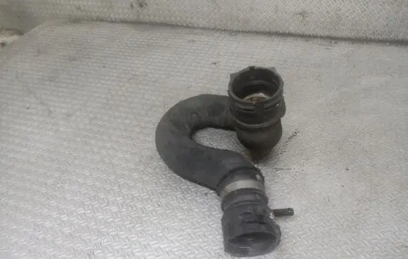 Audi A6 S6 C6 4F Engine coolant pipe/hose