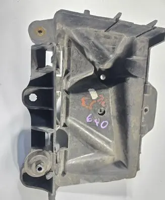 Volkswagen Polo V 6R Battery box tray 6Q0915331D