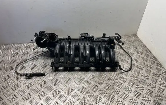 Jaguar XE Intake manifold G4D39424AC