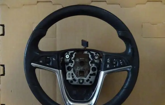 Opel Insignia A Steering wheel 10914241586
