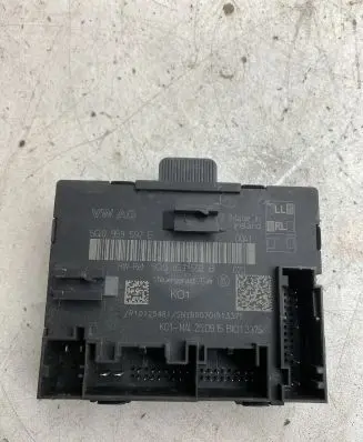 Volkswagen Golf VII Door control unit/module 5Q0959592B