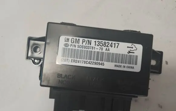 Opel Meriva B Seat control module 13582417