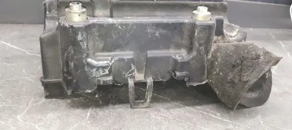 Volkswagen Touran III Other engine bay part