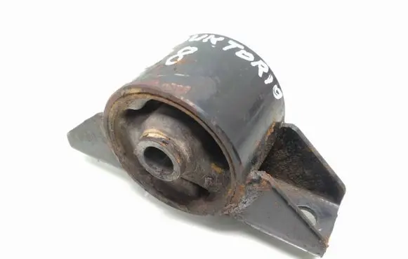 Mitsubishi Pajero Front differential mounting bracket Mr374576
