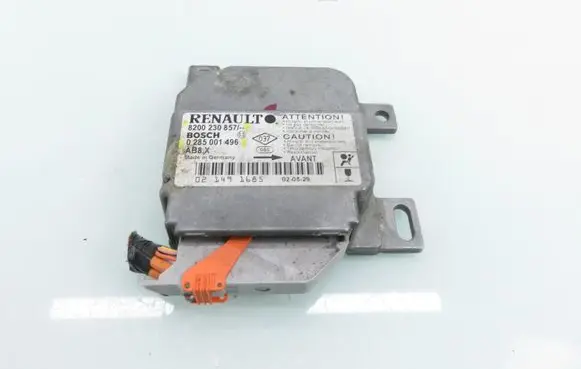 Renault Clio II Airbag control unit/module 0285001496 8200230857