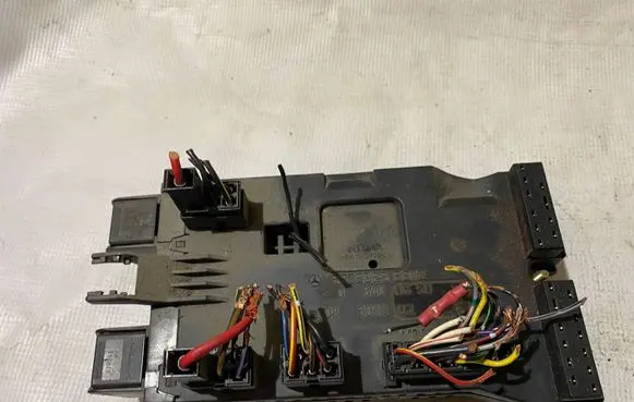 Mercedes-Benz Vito Viano W638 SAM control unit 0005400650 A0005400650