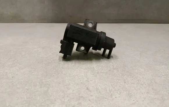 Toyota Avensis T250 Turbo solenoid valve 258190R011 70051308