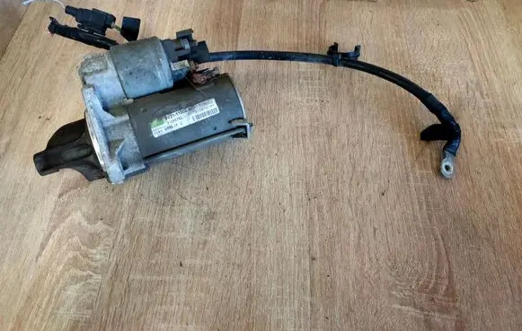 Ford Focus Starter motor 8V2111000BC 31285782