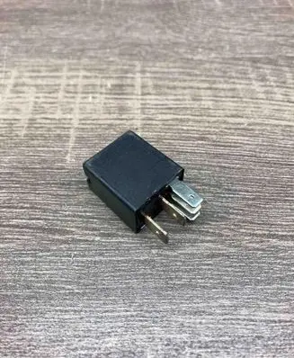 Volkswagen Golf IV Other relay 4608650 954250886