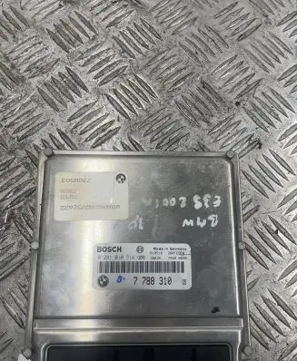 BMW 5 E39 Engine control unit/module 7788310 0281010314