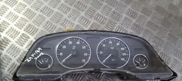Opel Zafira A Speedometer (instrument cluster) 24461773