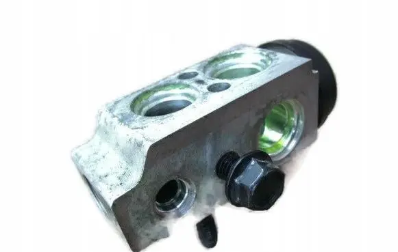 KIA Sportage Air conditioning (A/C) expansion valve 