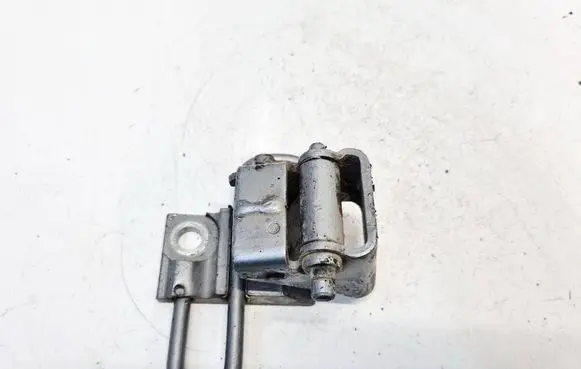 Volkswagen Polo IV 9N3 Rear door lower hinge 6Q4833412A