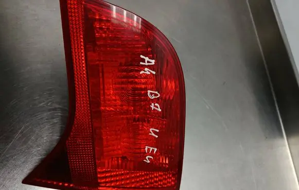 Audi A4 S4 B8 8K Tailgate rear/tail lights 8E9945094 484502 ULO749002