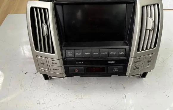 Lexus RX 330 - 350 - 400H Screen/display/small screen 8611048400