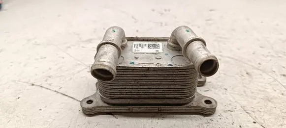 Renault Captur Engine oil radiator 268247 213052032R 080215