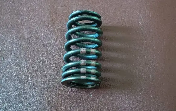 BMW X5 F15 Valve spring 7578825 11347578825