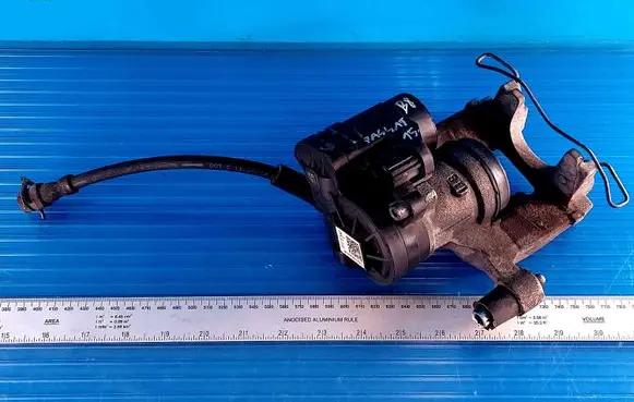 Volkswagen PASSAT B8 Rear brake caliper 3Q0615406 CTR6FA601VB
