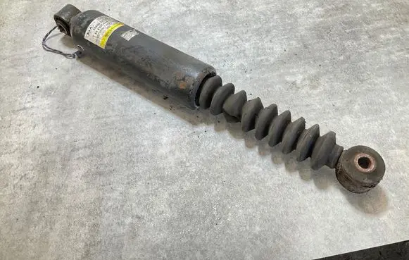 KIA Sorento Rear shock absorber/damper 553003E120 894104444171