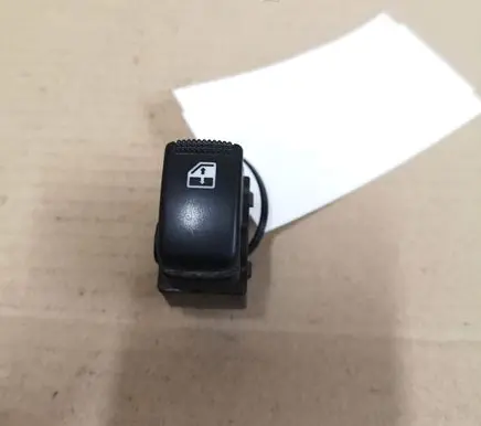 KIA Sorento Electric window control switch