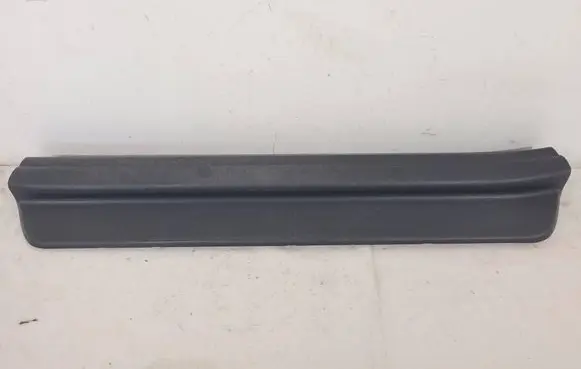 Hyundai i30 Front sill trim cover 858702R000