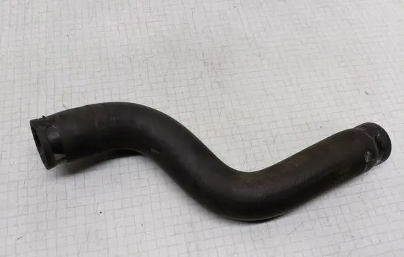 Nissan Almera N16 Engine coolant pipe/hose