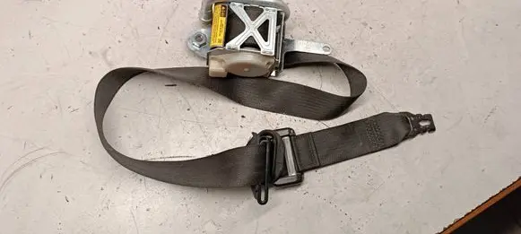 Chevrolet Malibu Front seatbelt 0641282