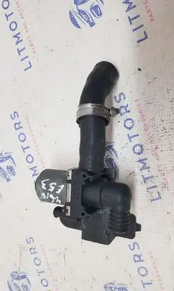 BMW 5 E39 Coolant heater control valve 8363805