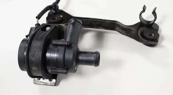 Volvo V40 Electric auxiliary coolant/water pump 31320347