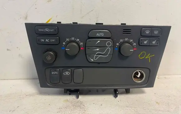 Volvo V70 Climate control unit 7923