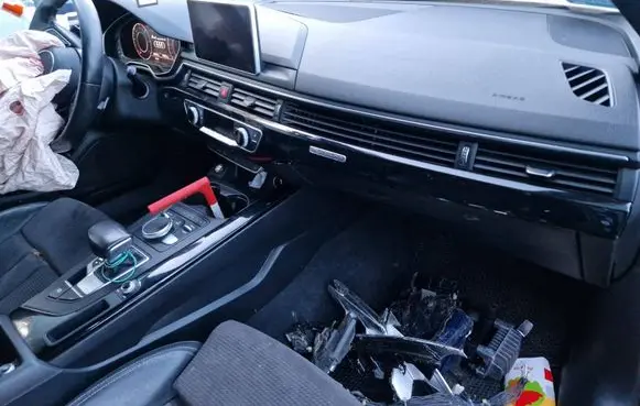 Audi A4 S4 B9 Dashboard trim 8W0