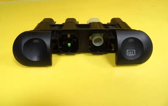 Renault Megane I Windscreen/window heater switch 98BG2C418AA