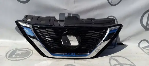 Ford Fiesta Front bumper upper radiator grill
