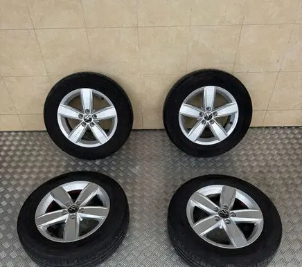 Volkswagen Polo VI R15 alloy rim 2G0071495