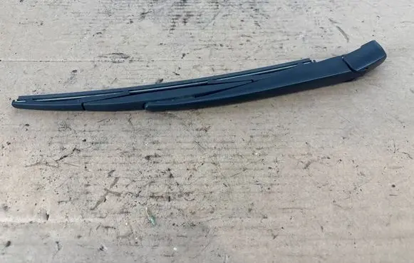 Subaru Forester SH Rear wiper blade M469