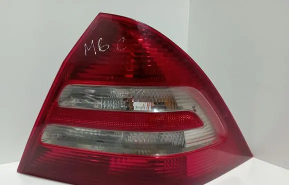 Mercedes-Benz C W203 Rear/tail lights UL03312