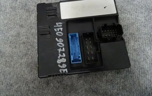 Audi A8 S8 D3 4E Comfort/convenience module 4E0907289E