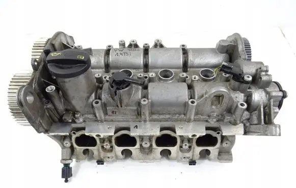 Volkswagen Jetta VI Engine head 04E103404H 04E103475P
