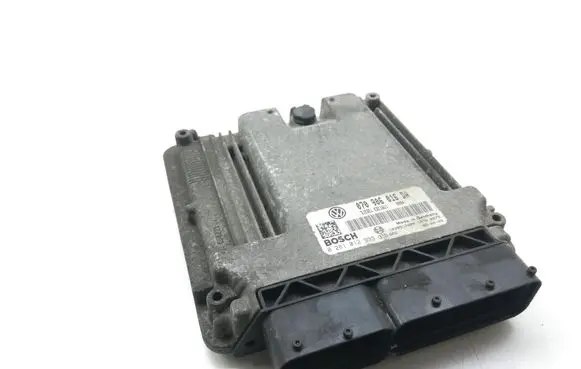 Volkswagen Touareg I Engine control unit/module 070906016DA 0281012933