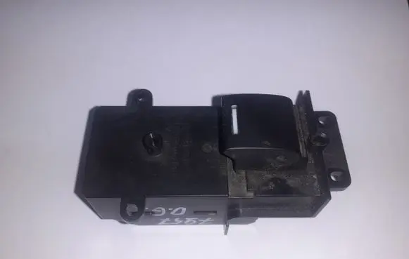 Honda Insight Electric window control switch C8HHY1G0 35770SWAG01