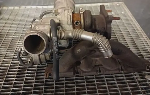 Audi A6 S6 C5 4B Turbo 06D145701C