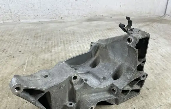 BMW 7 F01 F02 F03 F04 Generator/alternator bracket 7802639 GD01485 13992010