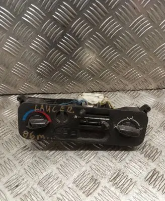 Mitsubishi Lancer Climate control unit