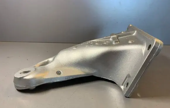 BMW 3 E46 Engine mounting bracket 1094694 22111094694